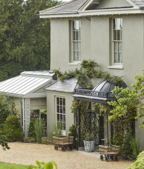 The Pig in the South Downs — interior and exterior view 7