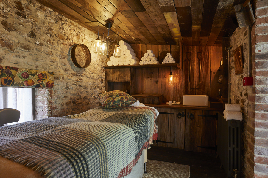 The Pig at Combe — interior and exterior view 21