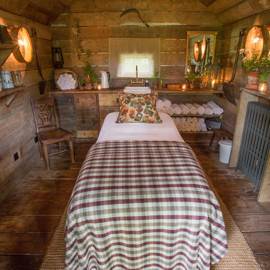 Explore Downtown Hawley PA - thesettlersinn The Pig - near Bath, Somerset Hotel & Restaurant in the ...