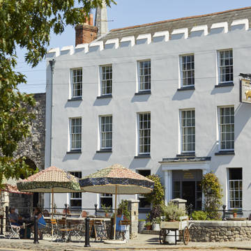 THE PIG-in the wall in historic Southampton 