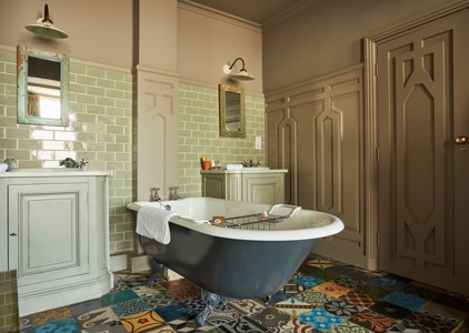 Spacious Rooms at THE PIG-in the wall - Historic Southampton, Hampshire