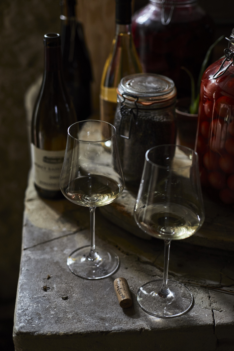 The Pig near Bath — interior and exterior view 39