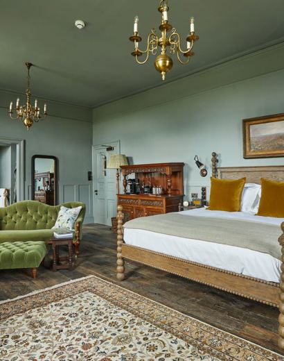 The Pig in the South Downs — interior and exterior view 25