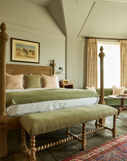 The Pig on the Beach — interior and exterior view 28