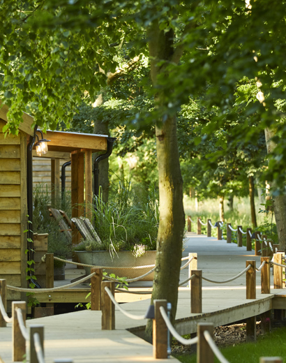 The Pig at Bridge Place — interior and exterior view 26