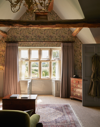 The Pig in the Cotswolds — interior and exterior view 29