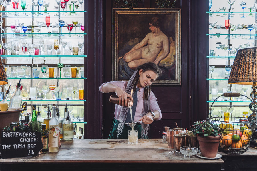 The Pig at Bridge Place — interior and exterior view 16